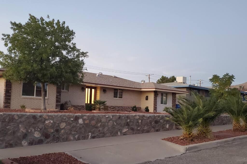Spacious West El Paso 19 Min From Airport, Fort Bliss Military Base Екстер'єр фото